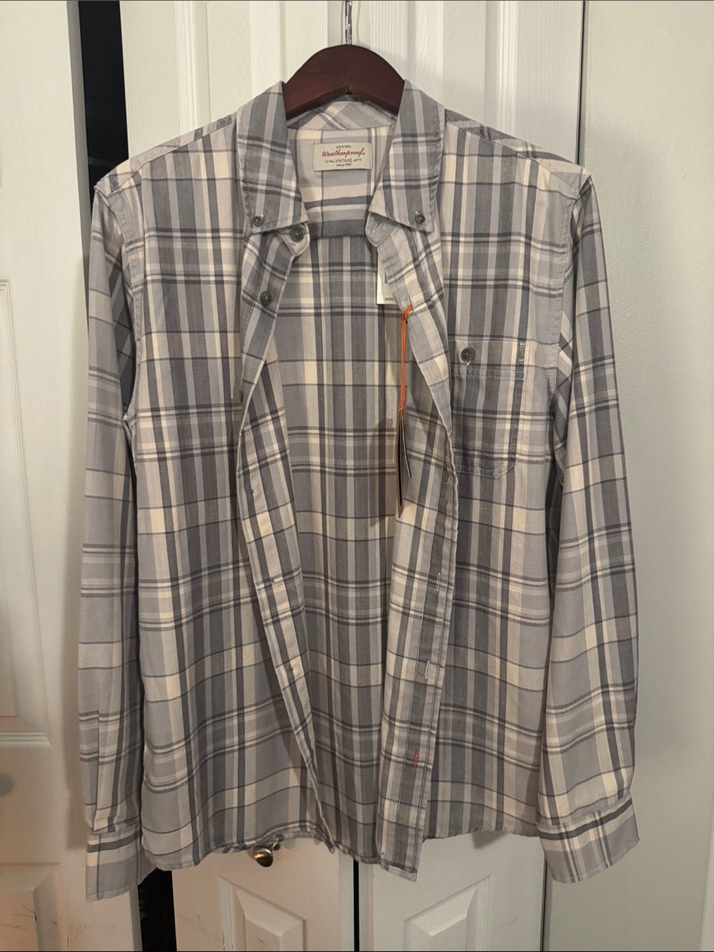 Weatherproof Men's Plaid Button-Down Shirt in Gray and Cream